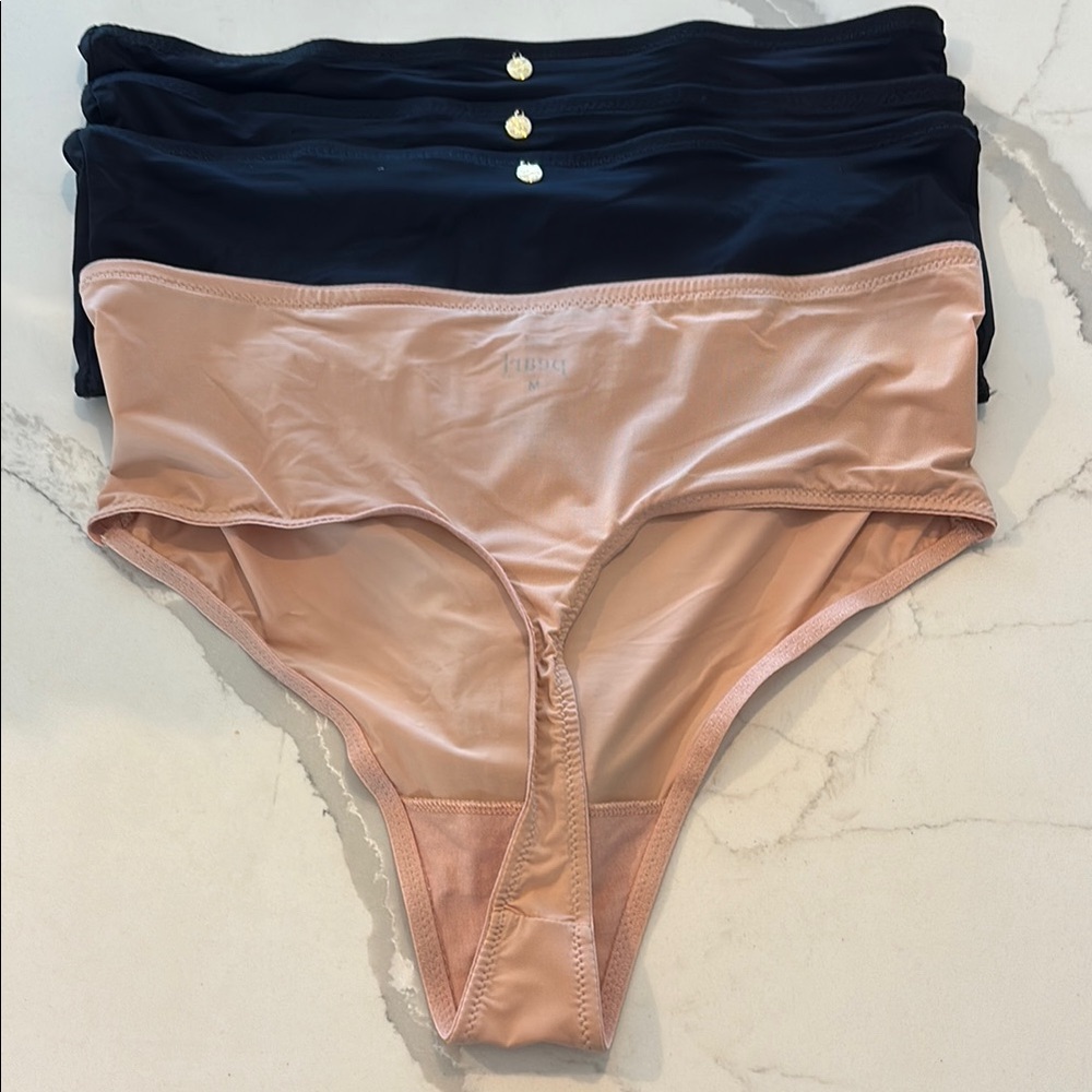 NWOT 4 pack Pearl by Venus Retro Thong